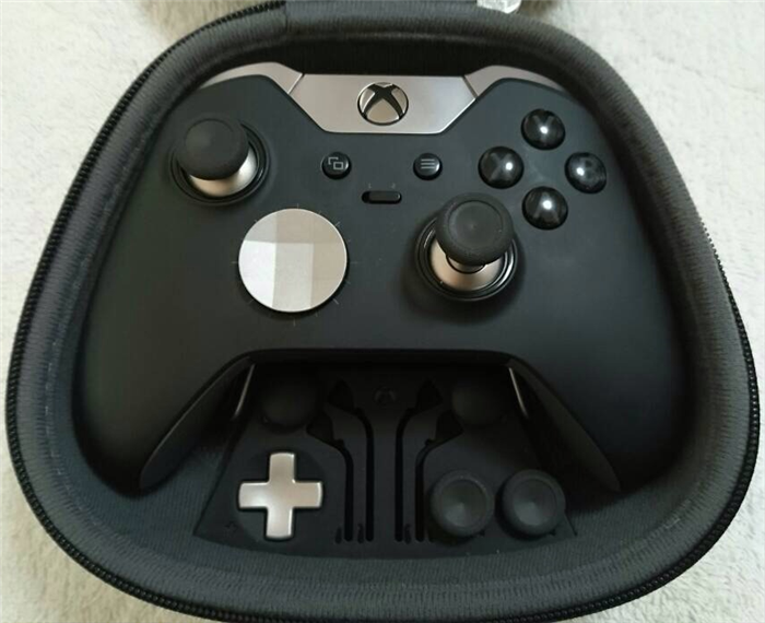 Xbox One Eliteコントローラー