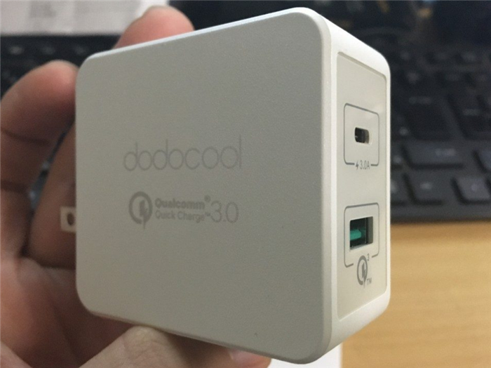 dodocool 18W+TYPE-C 15W 2ポート急速充電器